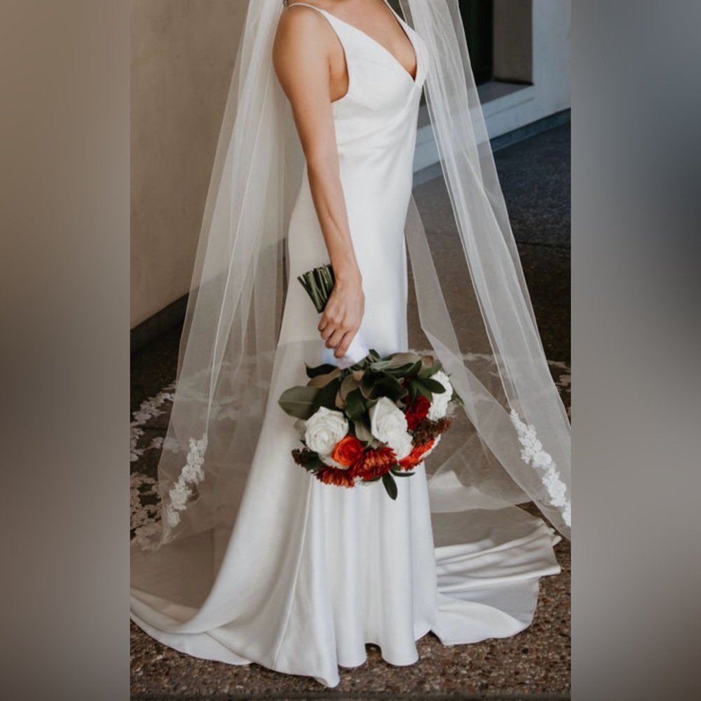 Jenny Yoo Marnie Biased-Cut Satin Wedding Dress. Size 8 - Picture 2 of 16